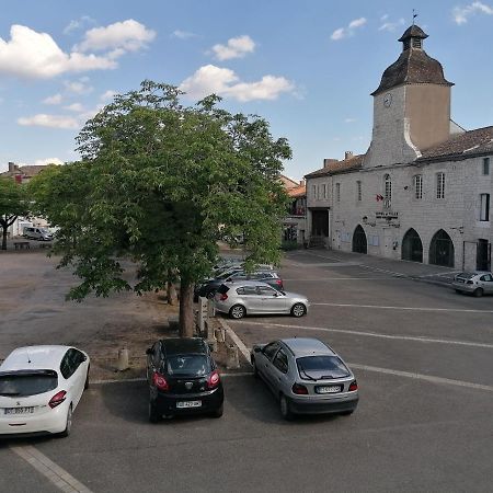 Cahors Sud : Maison Quercynoise Avec Vue Sur Place Du Village Кастельно-Монратье Экстерьер фото