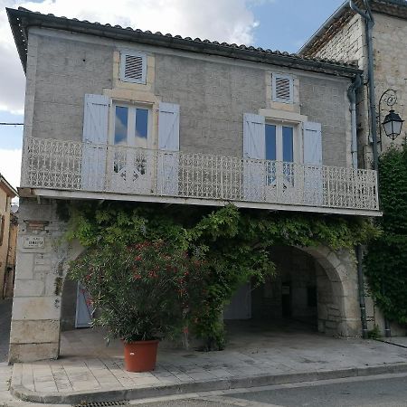 Cahors Sud : Maison Quercynoise Avec Vue Sur Place Du Village Кастельно-Монратье Экстерьер фото