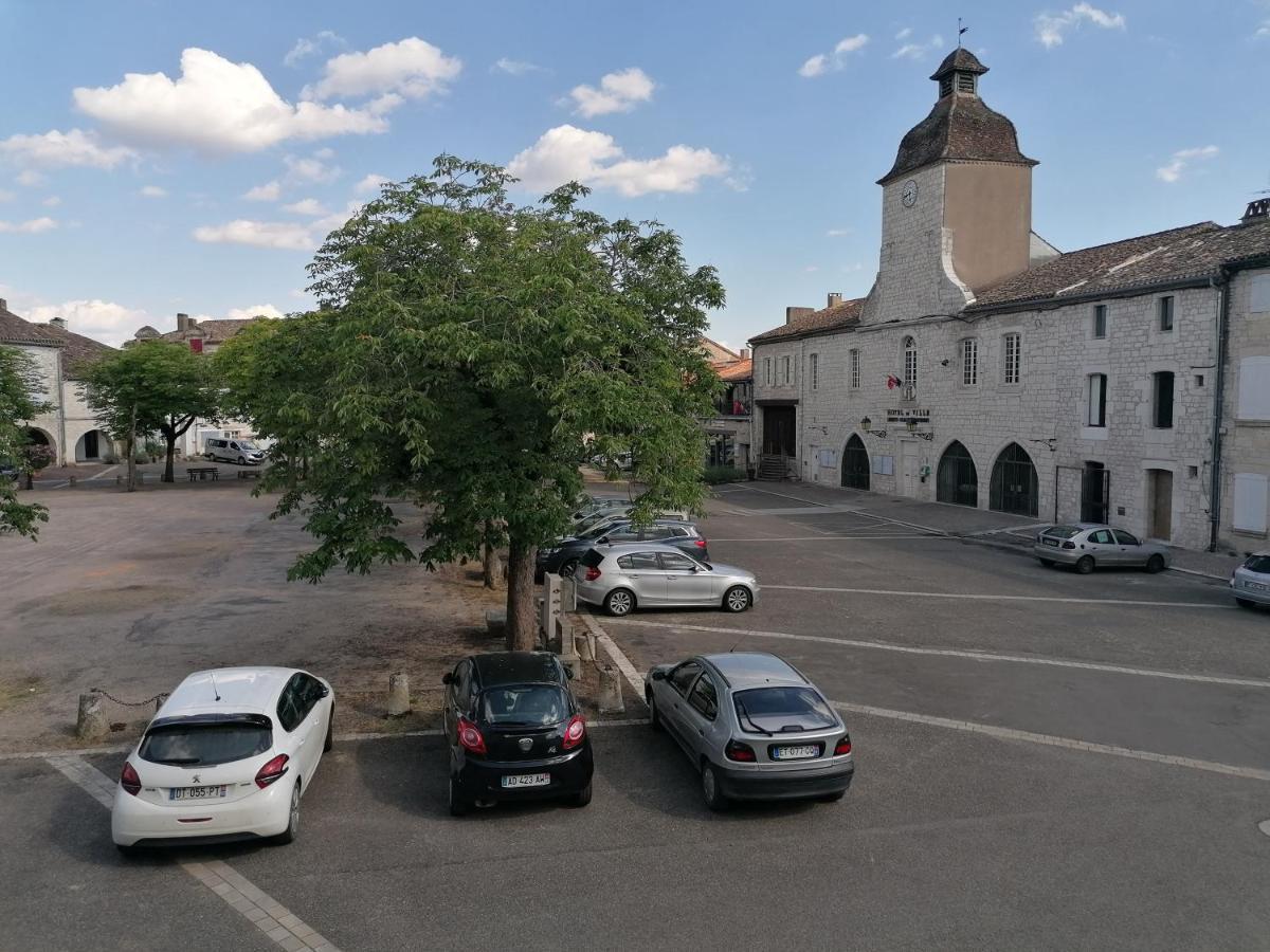 Cahors Sud : Maison Quercynoise Avec Vue Sur Place Du Village Кастельно-Монратье Экстерьер фото